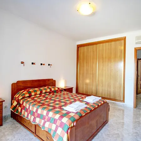 Algarve Gardens 3* אלבופיירה