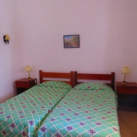 Algarve Gardens מלון דירות 3*